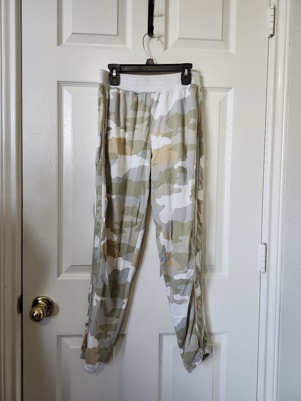 Aerie Pastel Cream Green Camo Jogger Sweatpants XS